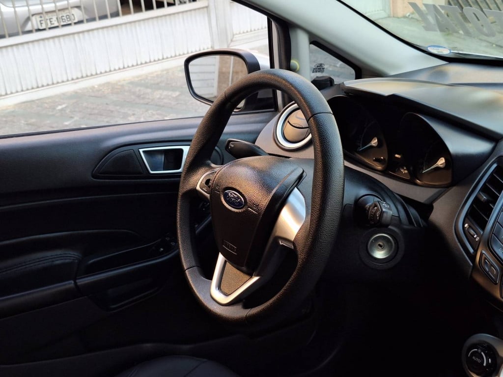 Imagem do veículo FORD FIESTA 1.6 SE HATCH 16V FLEX 4P POWERSHIFT