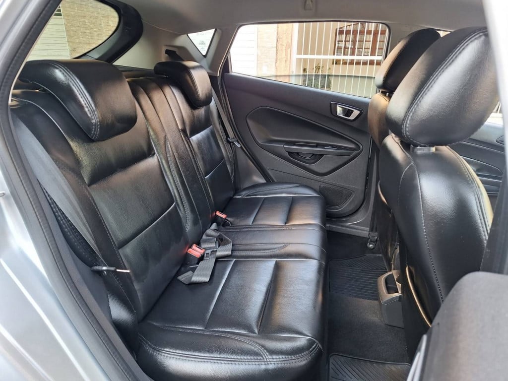 Imagem do veículo FORD FIESTA 1.6 SE HATCH 16V FLEX 4P POWERSHIFT