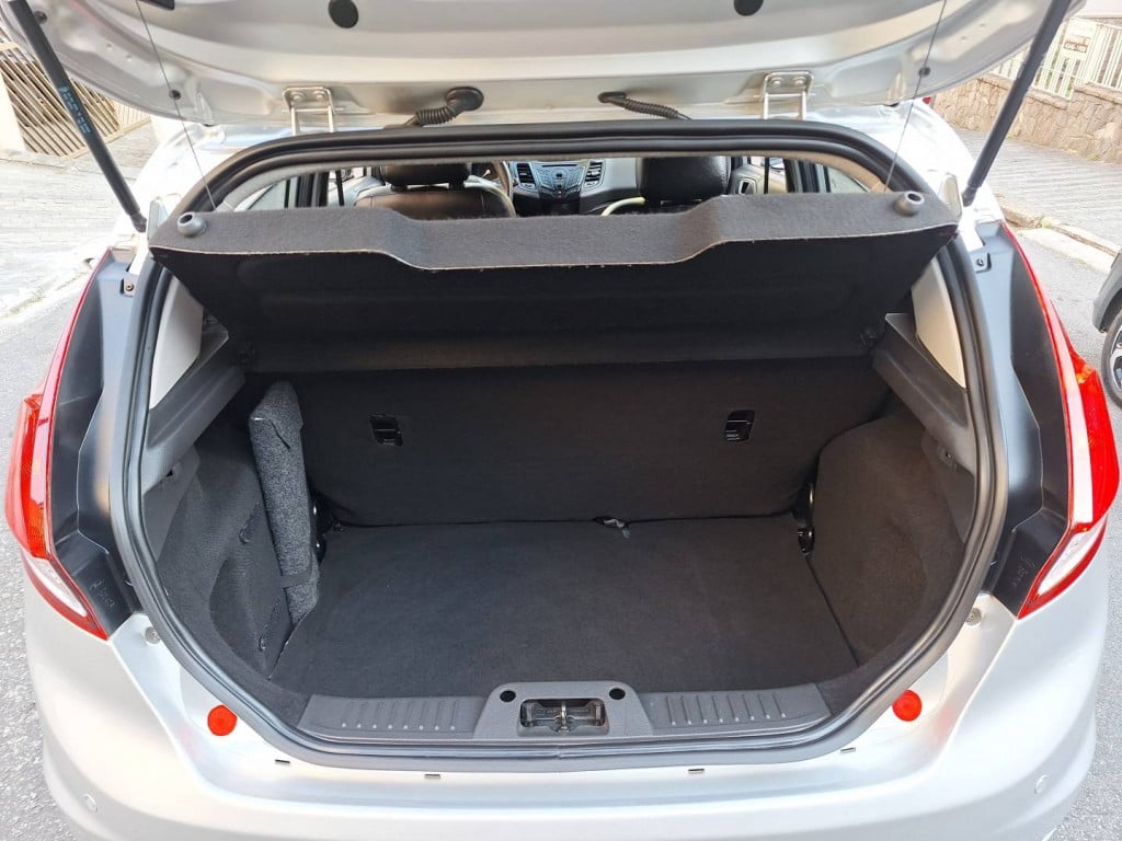 Imagem do veículo FORD FIESTA 1.6 SE HATCH 16V FLEX 4P POWERSHIFT