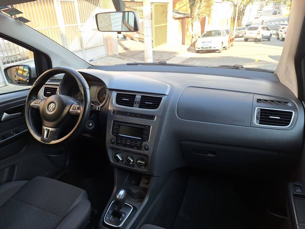 Imagem do veículo VOLKSWAGEN CROSSFOX 1.6 MI 8V FLEX 4P AUTOMATIZADO