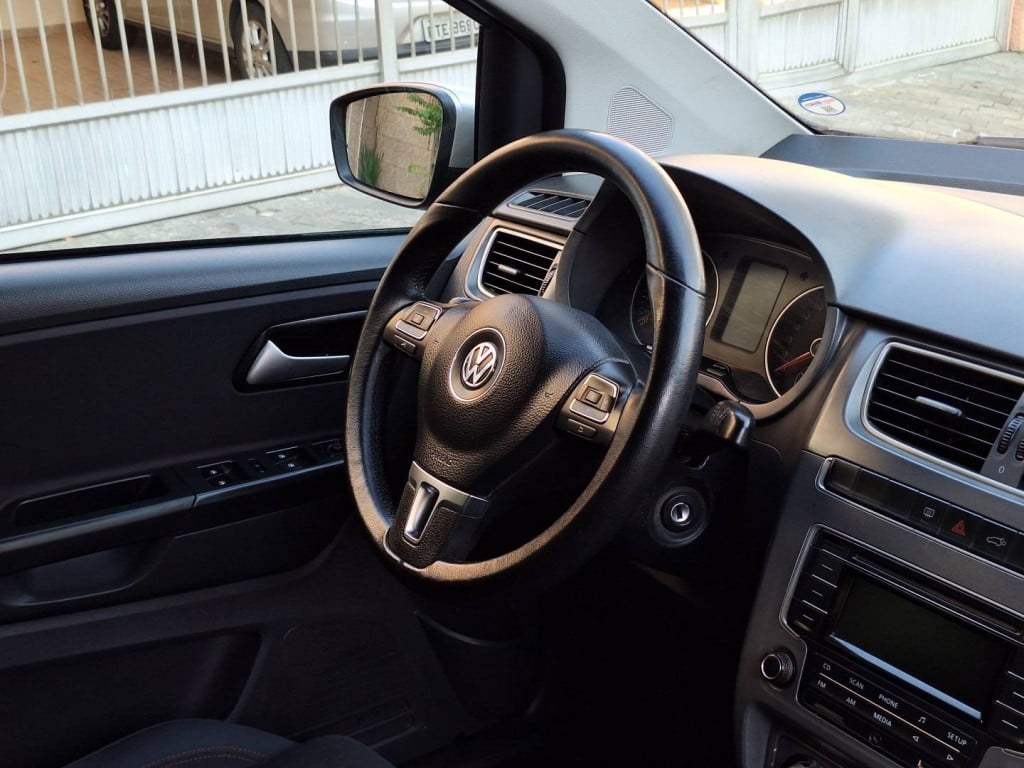 Imagem do veículo VOLKSWAGEN CROSSFOX 1.6 MI 8V FLEX 4P AUTOMATIZADO