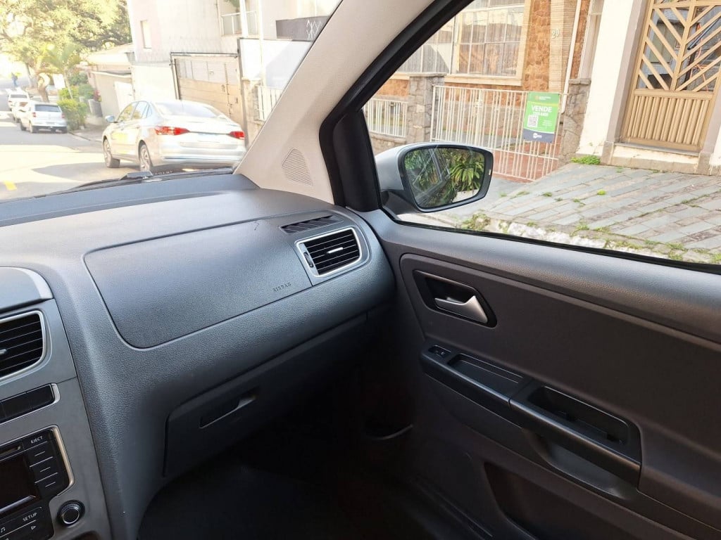 Imagem do veículo VOLKSWAGEN CROSSFOX 1.6 MI 8V FLEX 4P AUTOMATIZADO