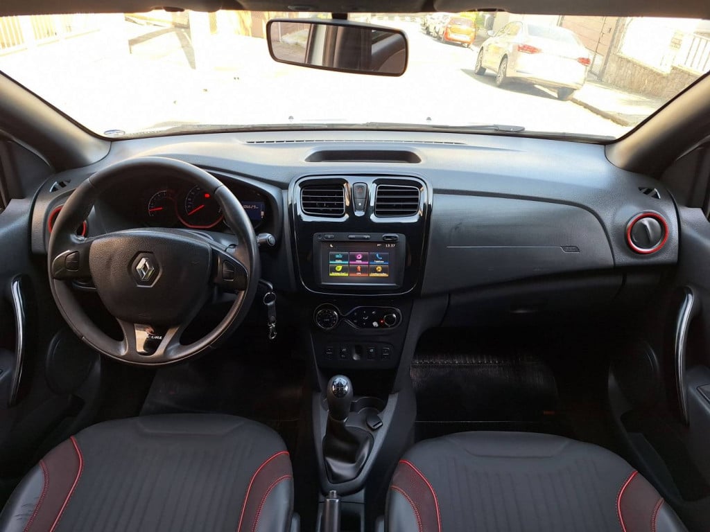 Imagem do veículo RENAULT SANDERO 1.6 STEPWAY RIP CURL 8V FLEX 4P MANUAL