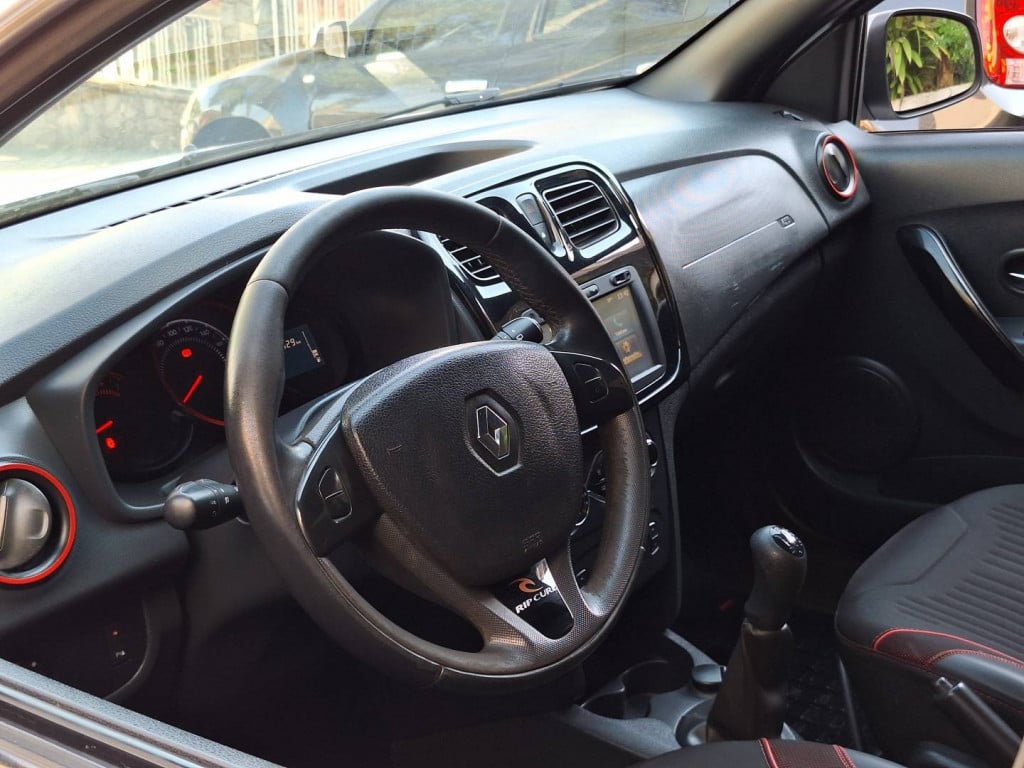 Imagem do veículo RENAULT SANDERO 1.6 STEPWAY RIP CURL 8V FLEX 4P MANUAL