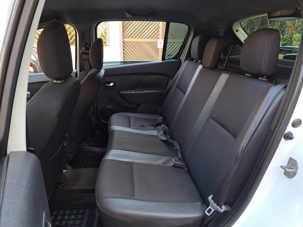 Imagem do veículo RENAULT SANDERO 1.6 STEPWAY RIP CURL 8V FLEX 4P MANUAL