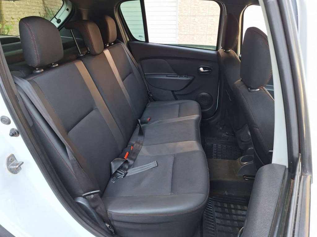 Imagem do veículo RENAULT SANDERO 1.6 STEPWAY RIP CURL 8V FLEX 4P MANUAL
