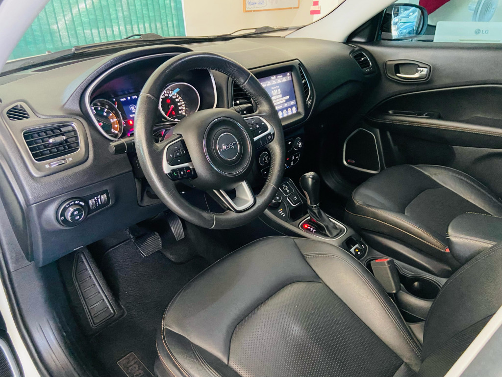 Imagem do veículo JEEP COMPASS 2.0 16V DIESEL LONGITUDE 4X4 AUTOMÁTICO