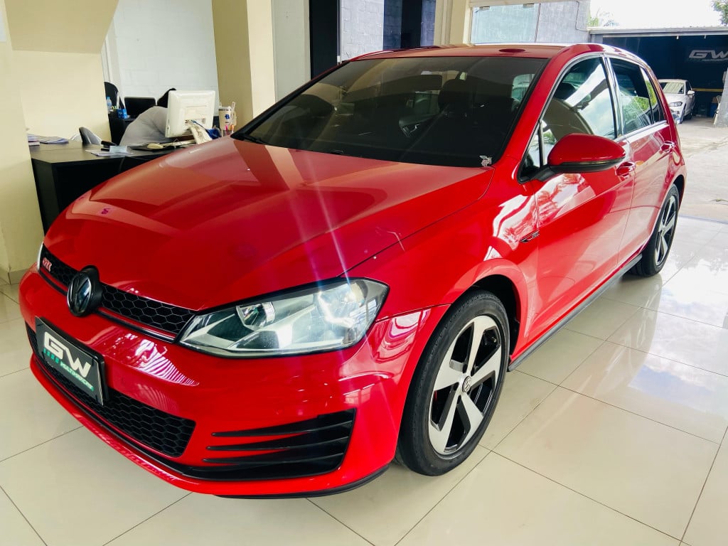 Imagem do veículo VOLKSWAGEN GOLF 2.0 MI GTI 8V GASOLINA 4P AUTOMÁTICO
