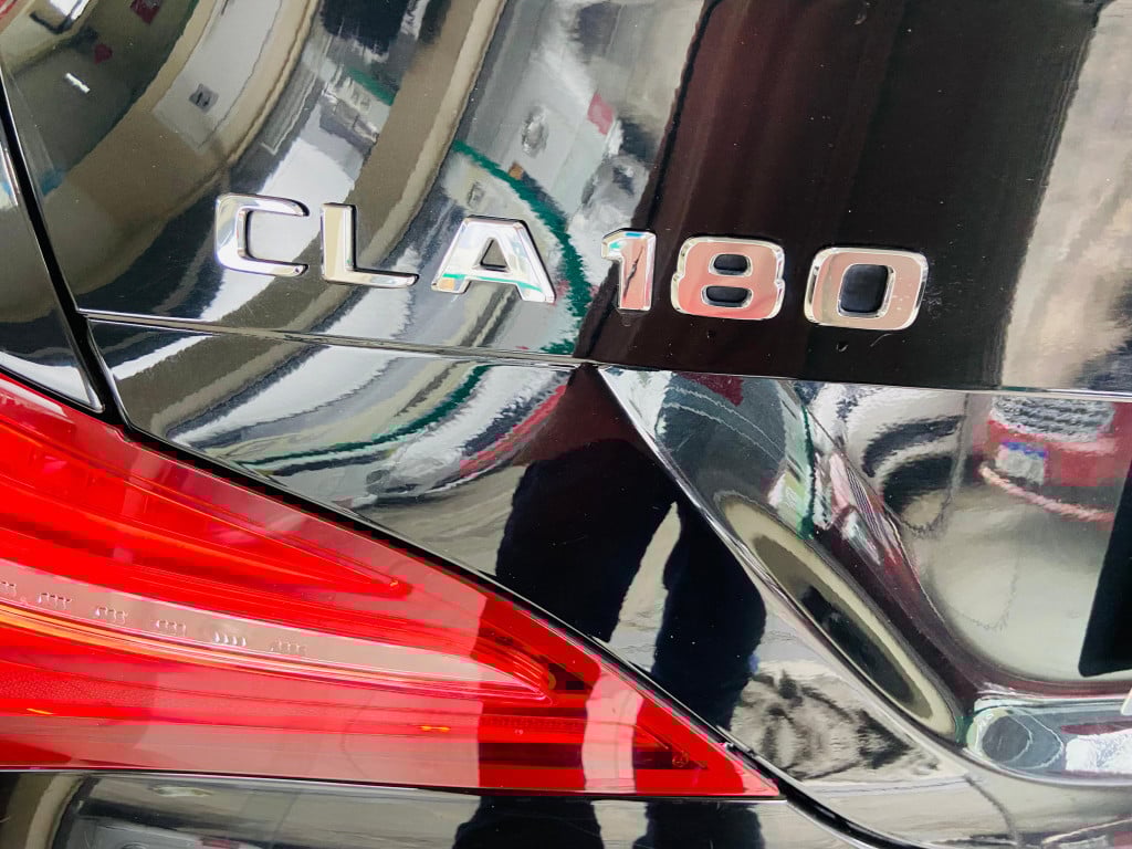 Imagem do veículo MERCEDES-BENZ 180 C 1.8 SEDAN 8V GASOLINA 4P AUTOMÁTICO
