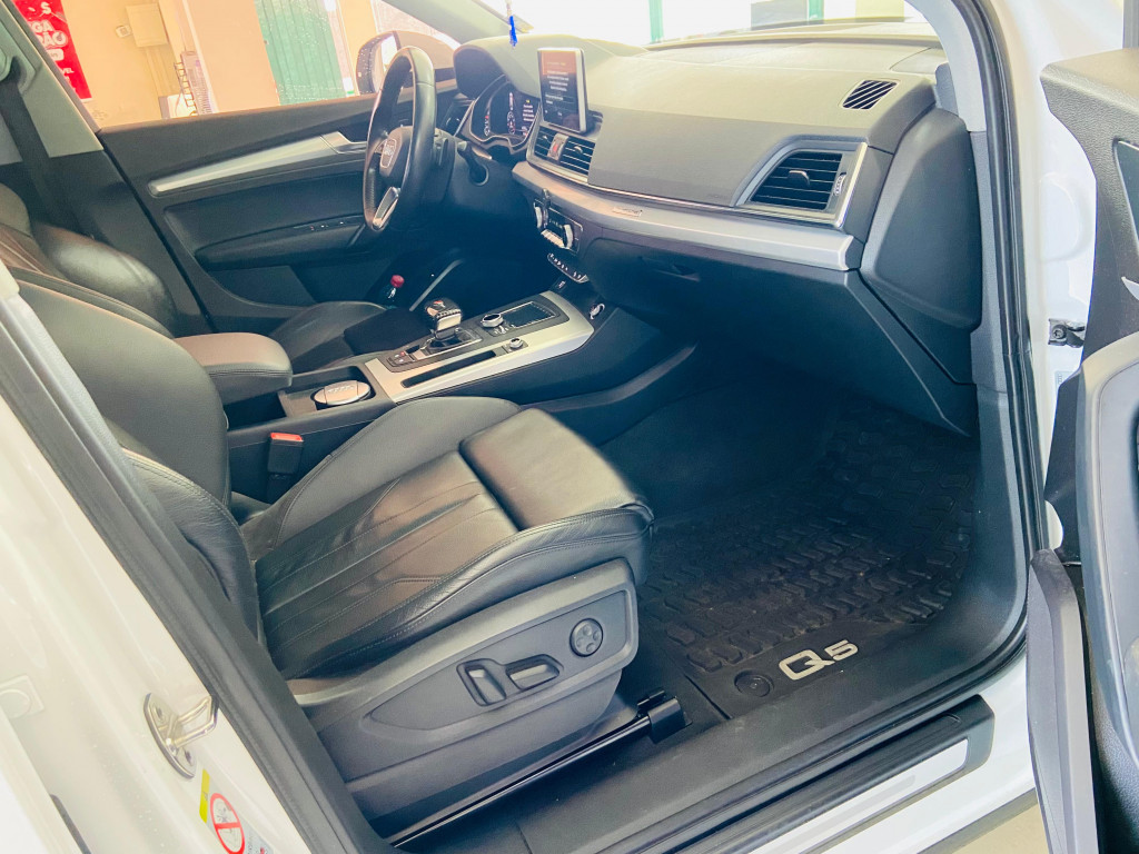 Imagem do veículo AUDI Q5 2.0 TFSI GASOLINA AMBIENTE S TRONIC