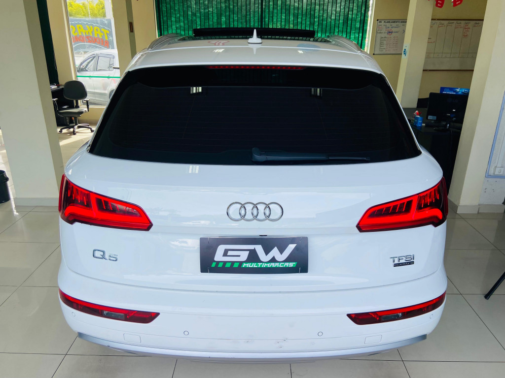 Imagem do veículo AUDI Q5 2.0 TFSI GASOLINA AMBIENTE S TRONIC