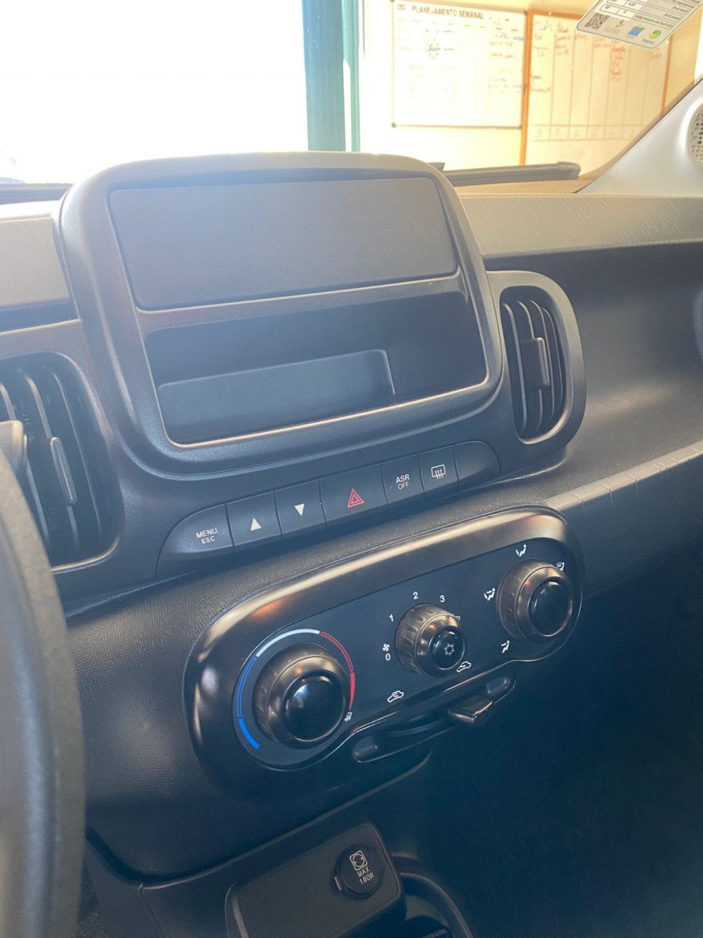 Imagem do veículo FIAT MOBI 1.0 8V EVO FLEX LIKE. MANUAL