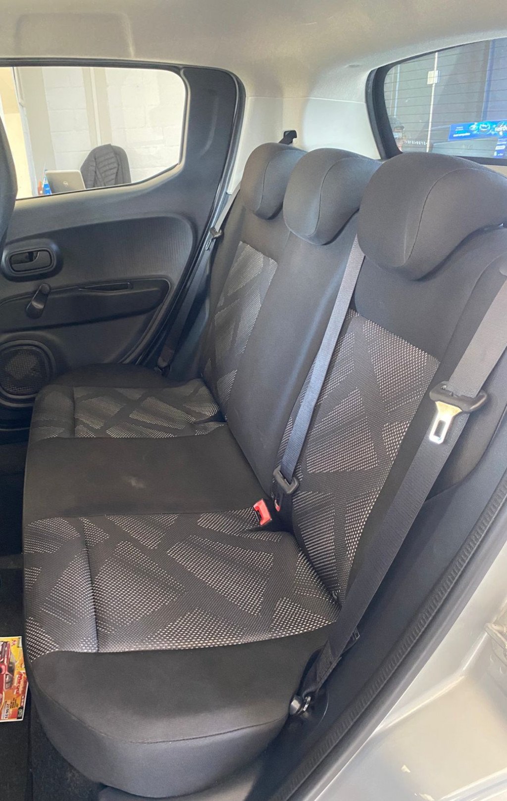 Imagem do veículo FIAT MOBI 1.0 8V EVO FLEX LIKE. MANUAL