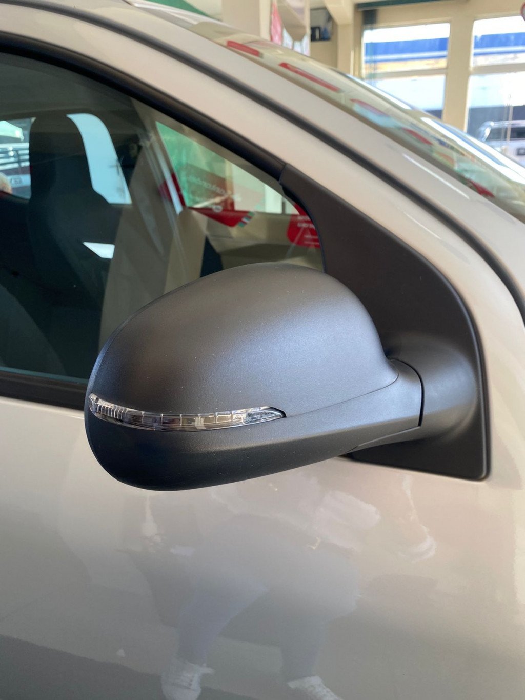 Imagem do veículo FIAT MOBI 1.0 8V EVO FLEX LIKE. MANUAL