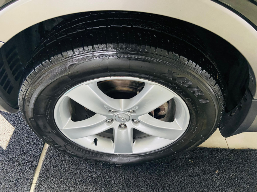 Imagem do veículo HYUNDAI VERACRUZ 3.8 GLS 4WD 4X4 V6 24V GASOLINA 4P AUTOMÁTICO