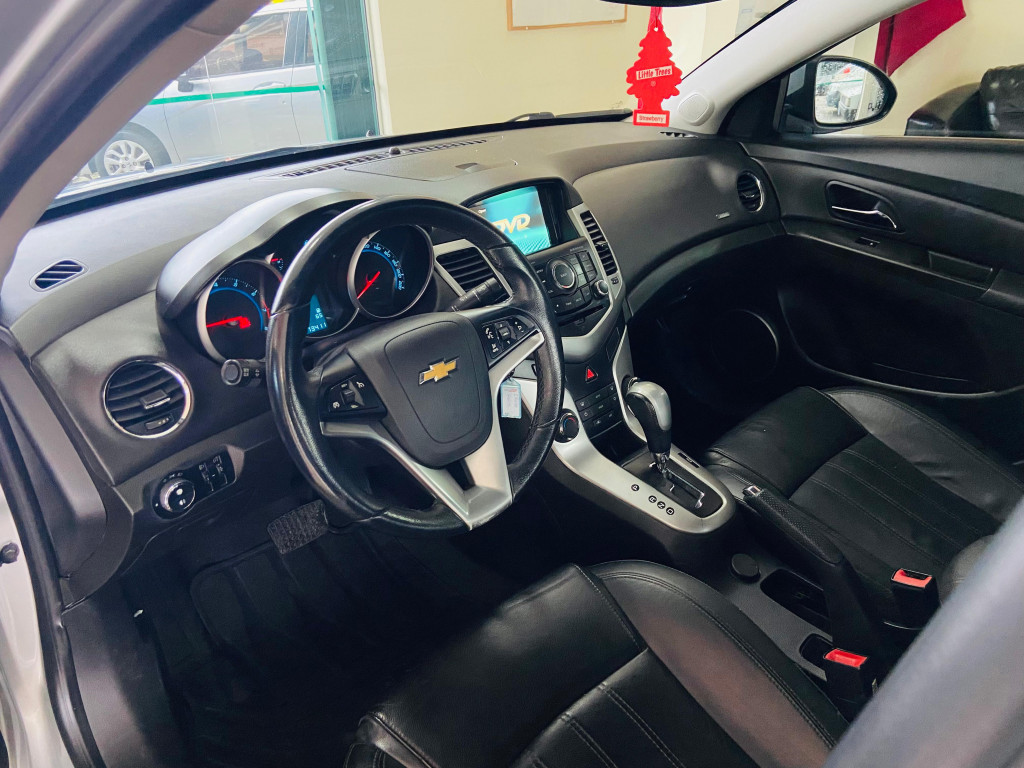 Imagem do veículo CHEVROLET CRUZE 1.8 LT 16V FLEX 4P AUTOMÁTICO