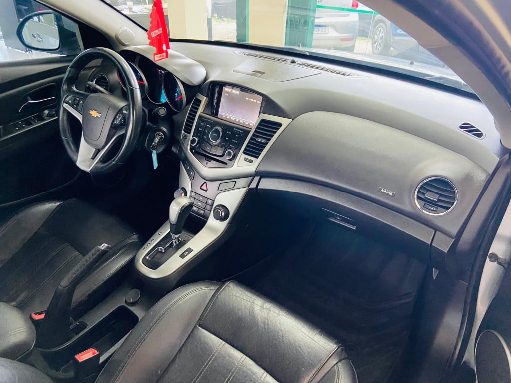 Imagem do veículo CHEVROLET CRUZE 1.8 LT 16V FLEX 4P AUTOMÁTICO