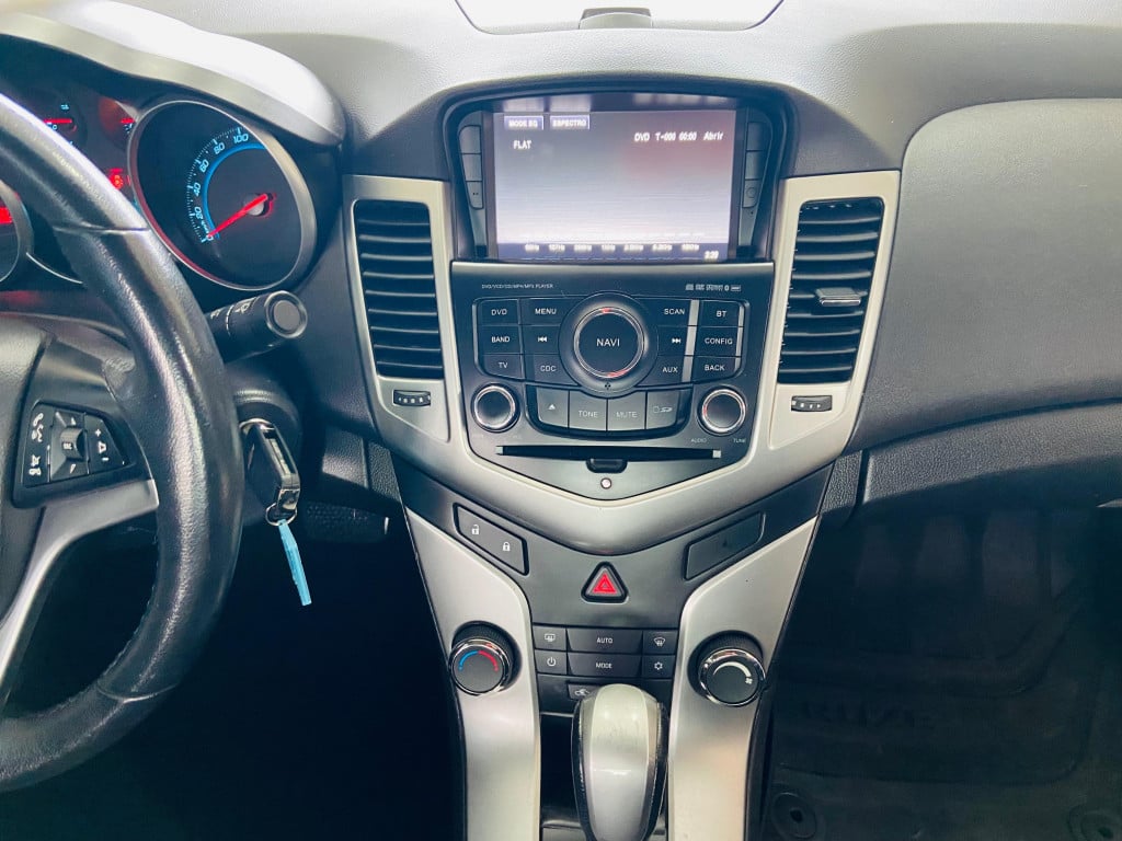 Imagem do veículo CHEVROLET CRUZE 1.8 LT 16V FLEX 4P AUTOMÁTICO