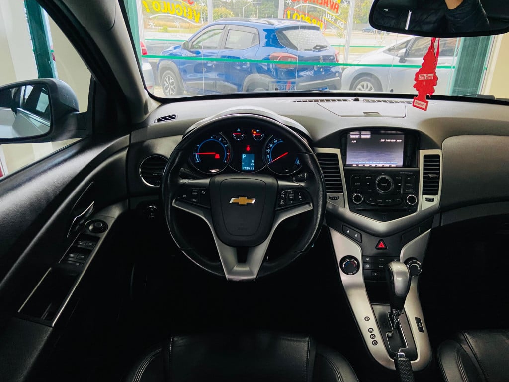 Imagem do veículo CHEVROLET CRUZE 1.8 LT 16V FLEX 4P AUTOMÁTICO