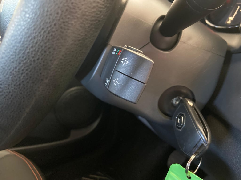 Imagem do veículo RENAULT SANDERO 1.6 16V SCE FLEX STEPWAY ZEN MANUAL