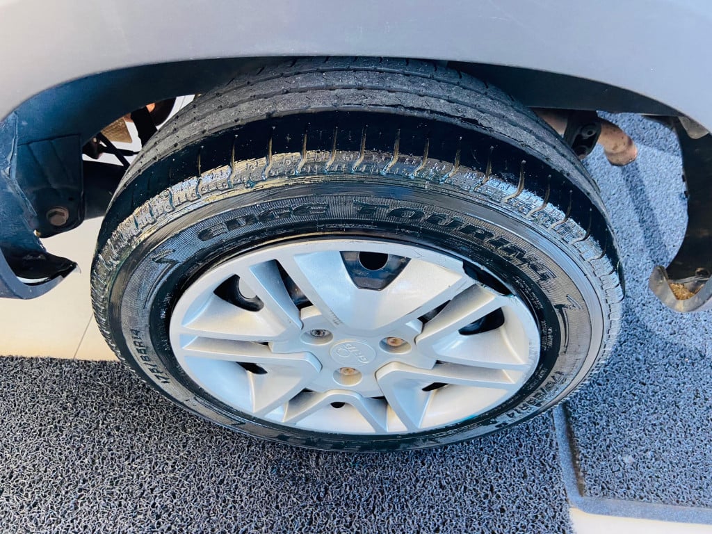 Imagem do veículo RENAULT KWID 1.0 12V SCE FLEX ZEN MANUAL