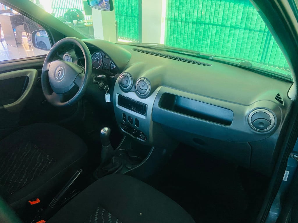 Imagem do veículo RENAULT LOGAN 1.0 12V SCE FLEX AUTHENTIQUE MANUAL