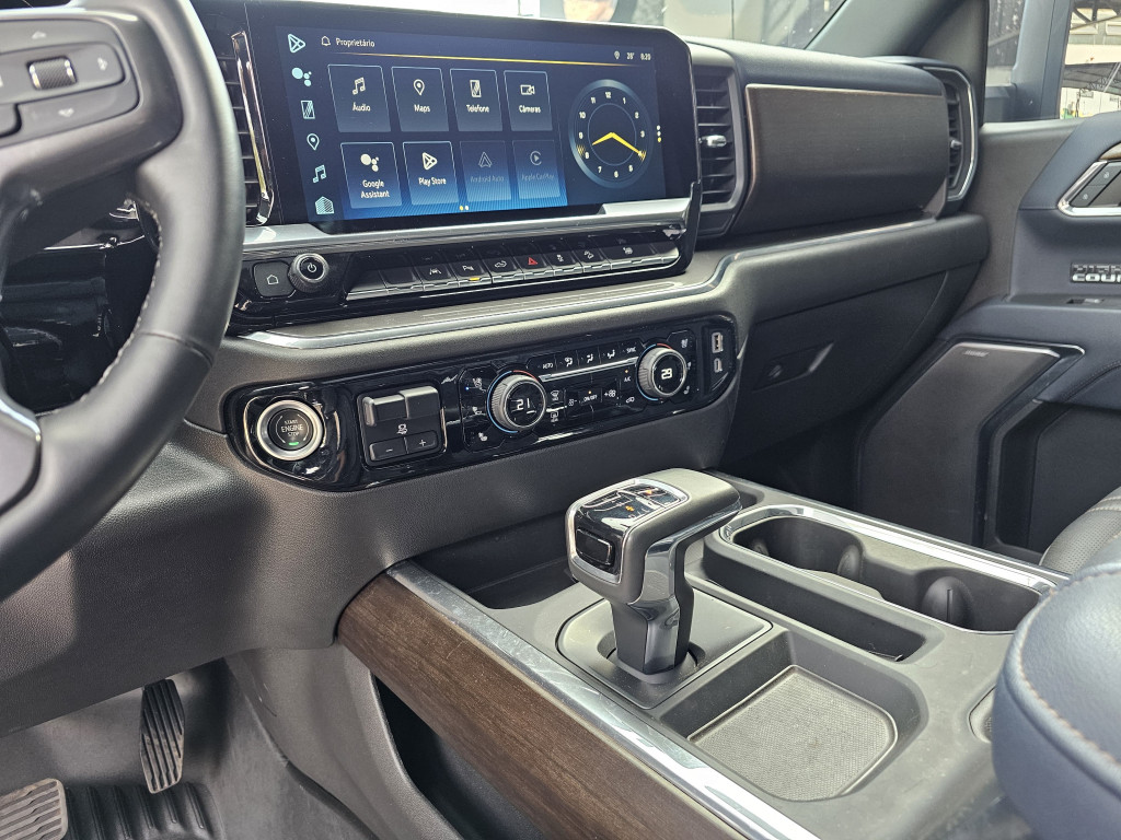 Imagem do veículo CHEVROLET SILVERADO 5.3 HIGH CONTRY V8 AWD AUT.