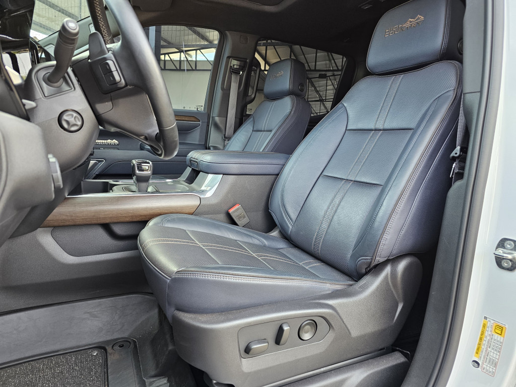 Imagem do veículo CHEVROLET SILVERADO 5.3 HIGH CONTRY V8 AWD AUT.