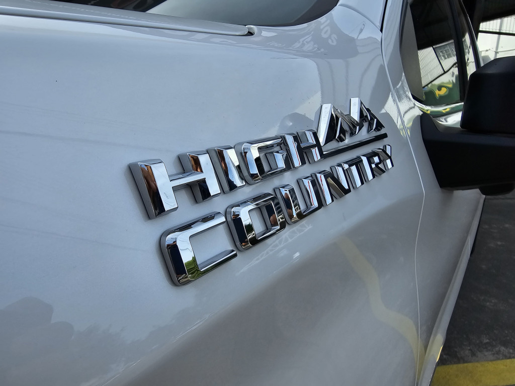 Imagem do veículo CHEVROLET SILVERADO 5.3 HIGH CONTRY V8 AWD AUT.