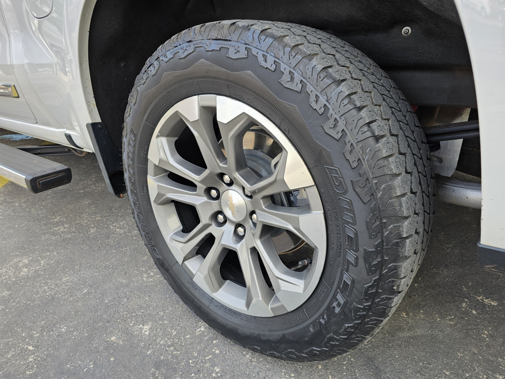 Imagem do veículo CHEVROLET SILVERADO 5.3 HIGH CONTRY V8 AWD AUT.