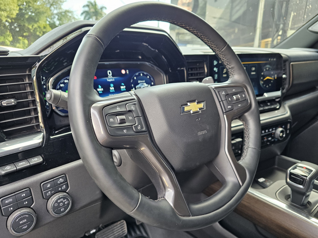 Imagem do veículo CHEVROLET SILVERADO 5.3 HIGH CONTRY V8 AWD AUT.