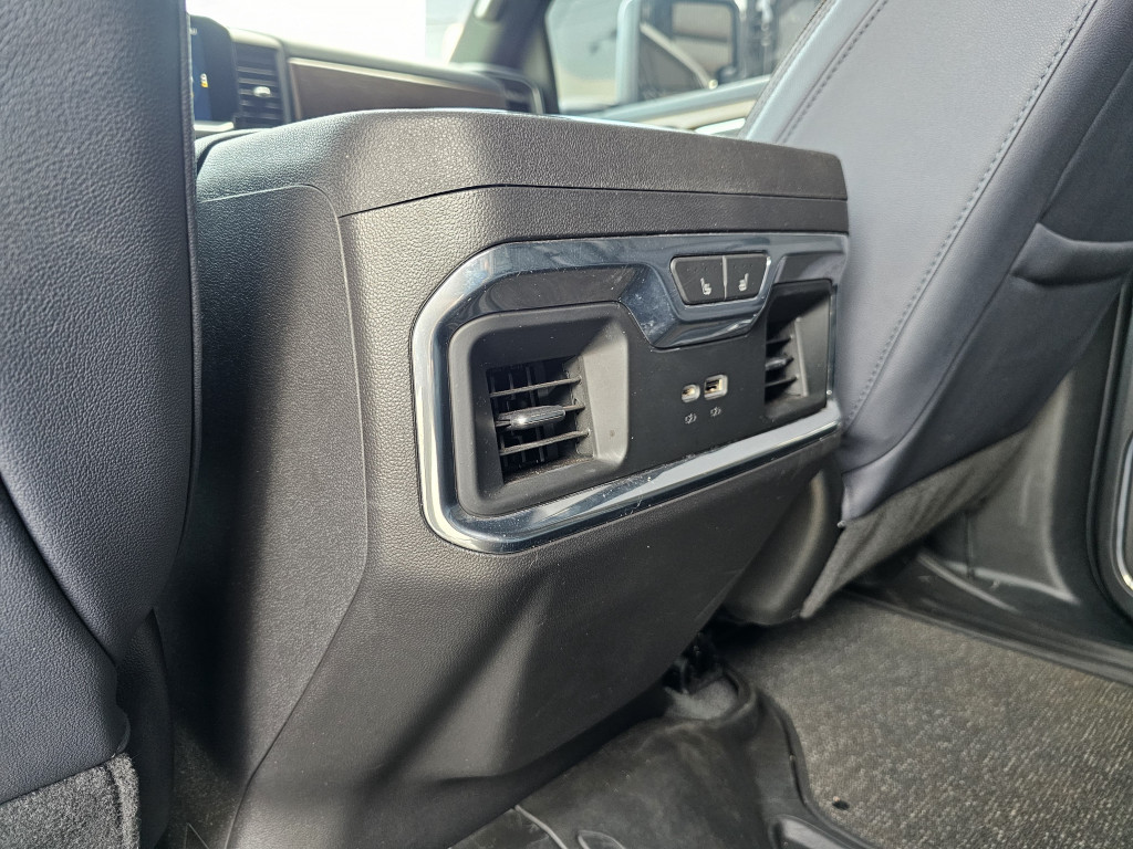 Imagem do veículo CHEVROLET SILVERADO 5.3 HIGH CONTRY V8 AWD AUT.