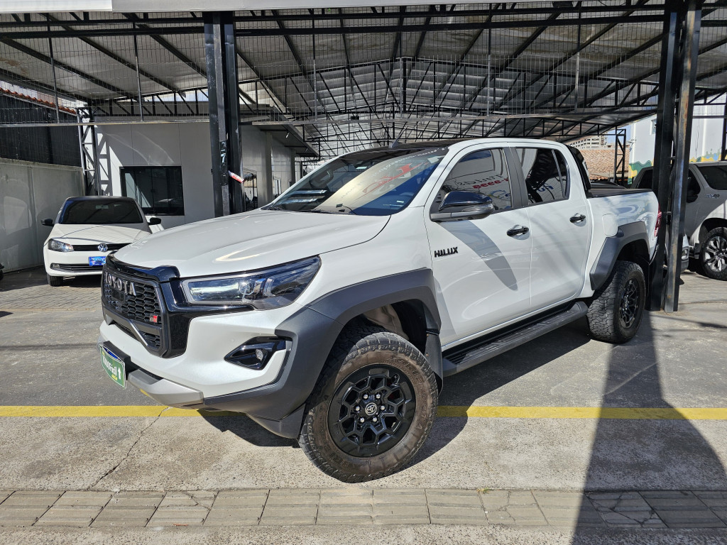 Imagem do veículo TOYOTA HILUX 2.8 GR SPORT 4X4 CD 16V DIESEL 4P AUTOMÁTICO