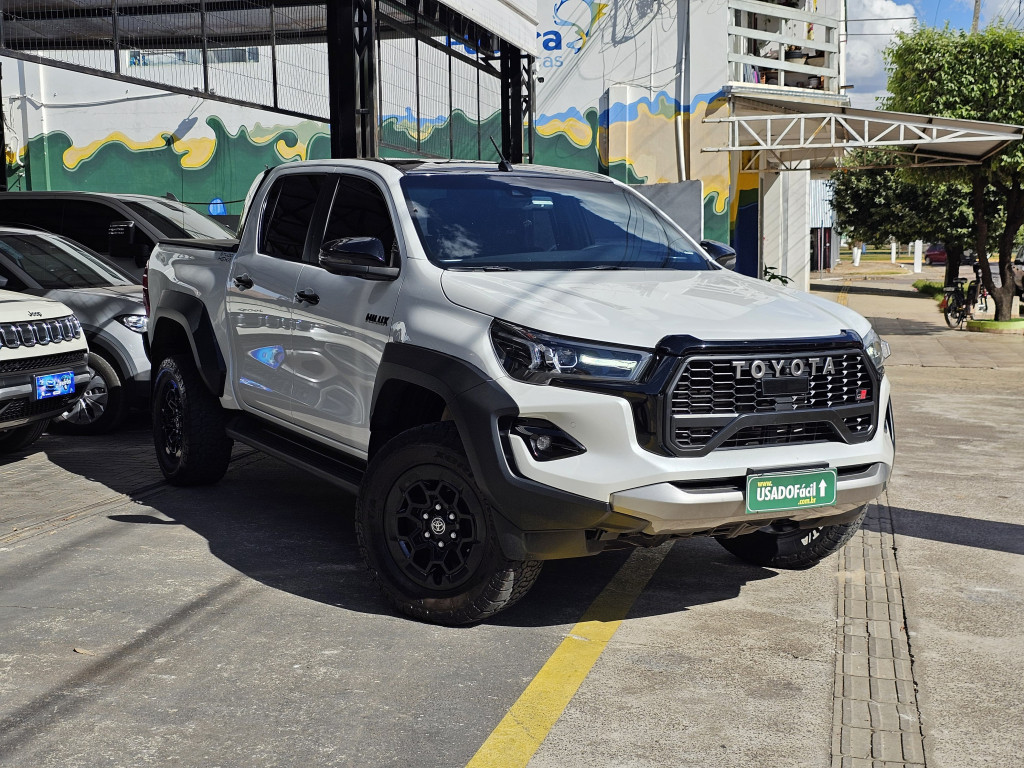 Imagem do veículo TOYOTA HILUX 2.8 GR SPORT 4X4 CD 16V DIESEL 4P AUTOMÁTICO