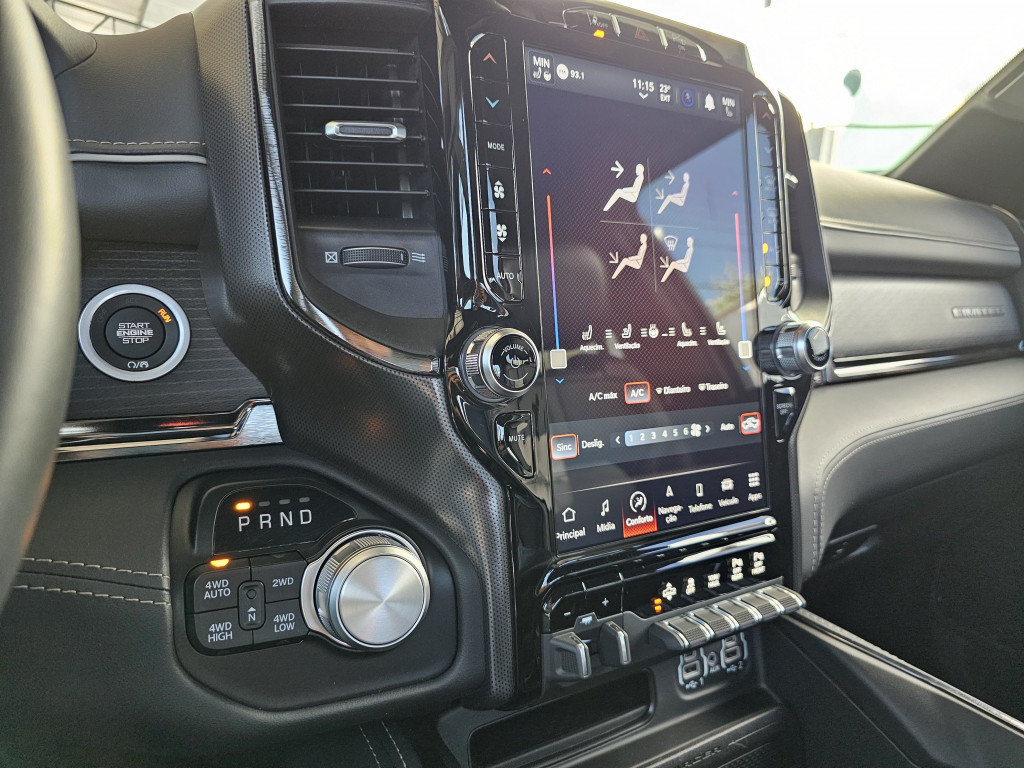 Imagem do veículo RAM 1500 5.7 V8 GASOLINA LIMITED CD 4X4 AUTOMÁTICO