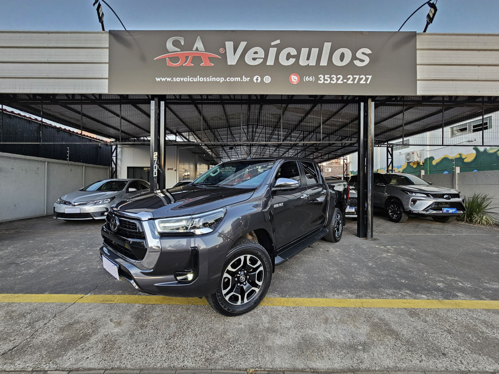 TOYOTA HILUX 2.8 SRX 4X4 CD 16V DIESEL 4P AUTOMÁTICO