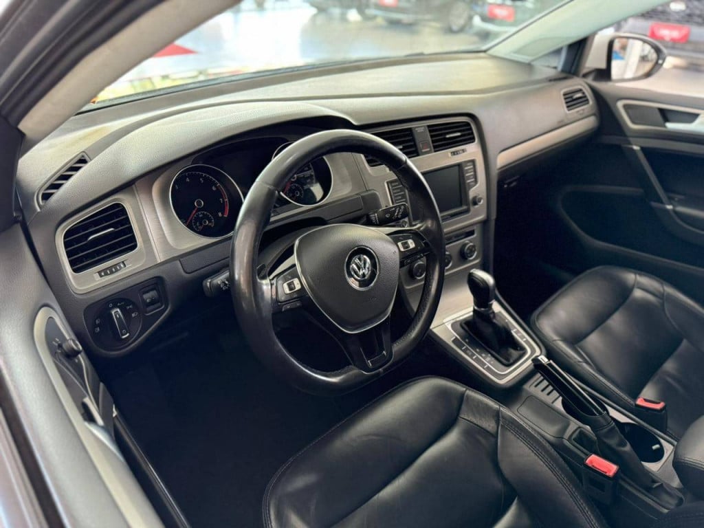 Imagem do veículo Volkswagen Golf Variant Cl Aa 2016