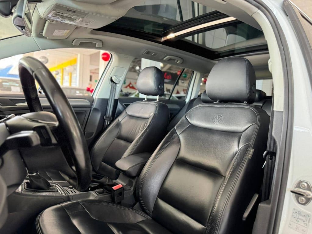 Imagem do veículo Volkswagen Golf Variant Cl Aa 2016