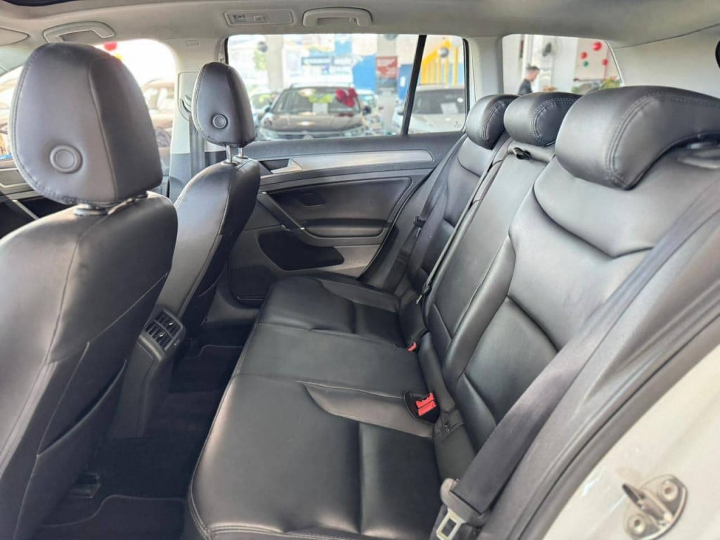 Imagem do veículo Volkswagen Golf Variant Cl Aa 2016