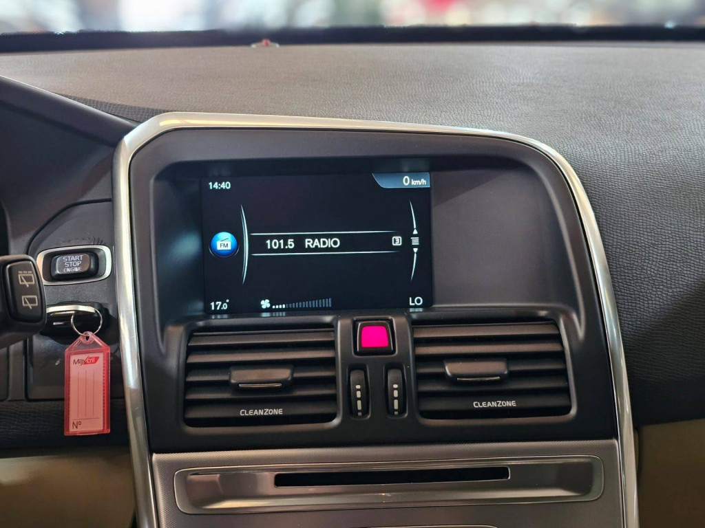 Imagem do veículo Volvo Xc60 D5 Kinetic 2017