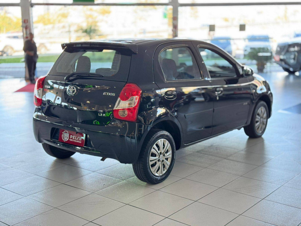 Imagem do veículo Toyota Etios Hb X 13l Mt 2017