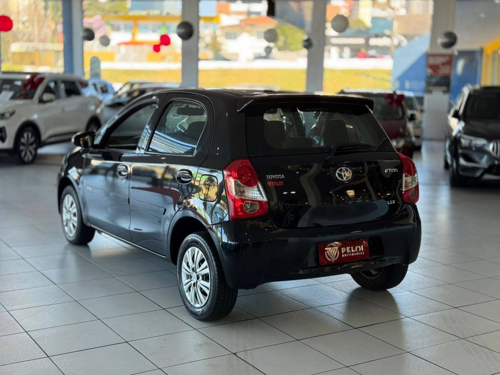Imagem do veículo Toyota Etios Hb X 13l Mt 2017