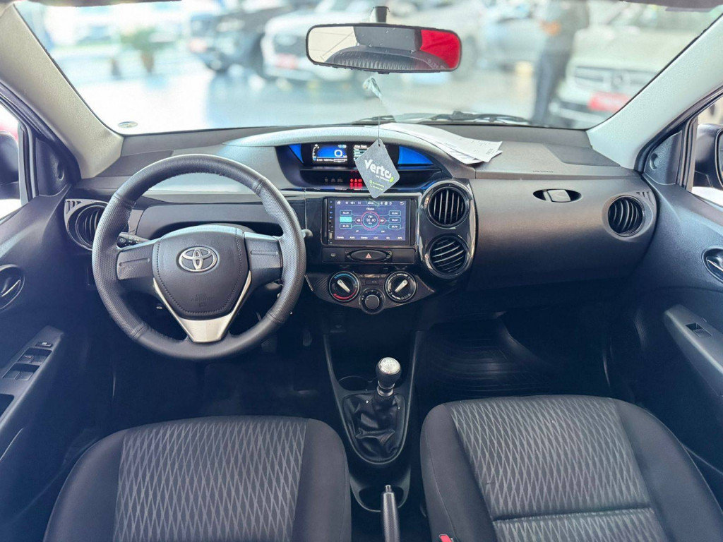 Imagem do veículo Toyota Etios Hb X 13l Mt 2017