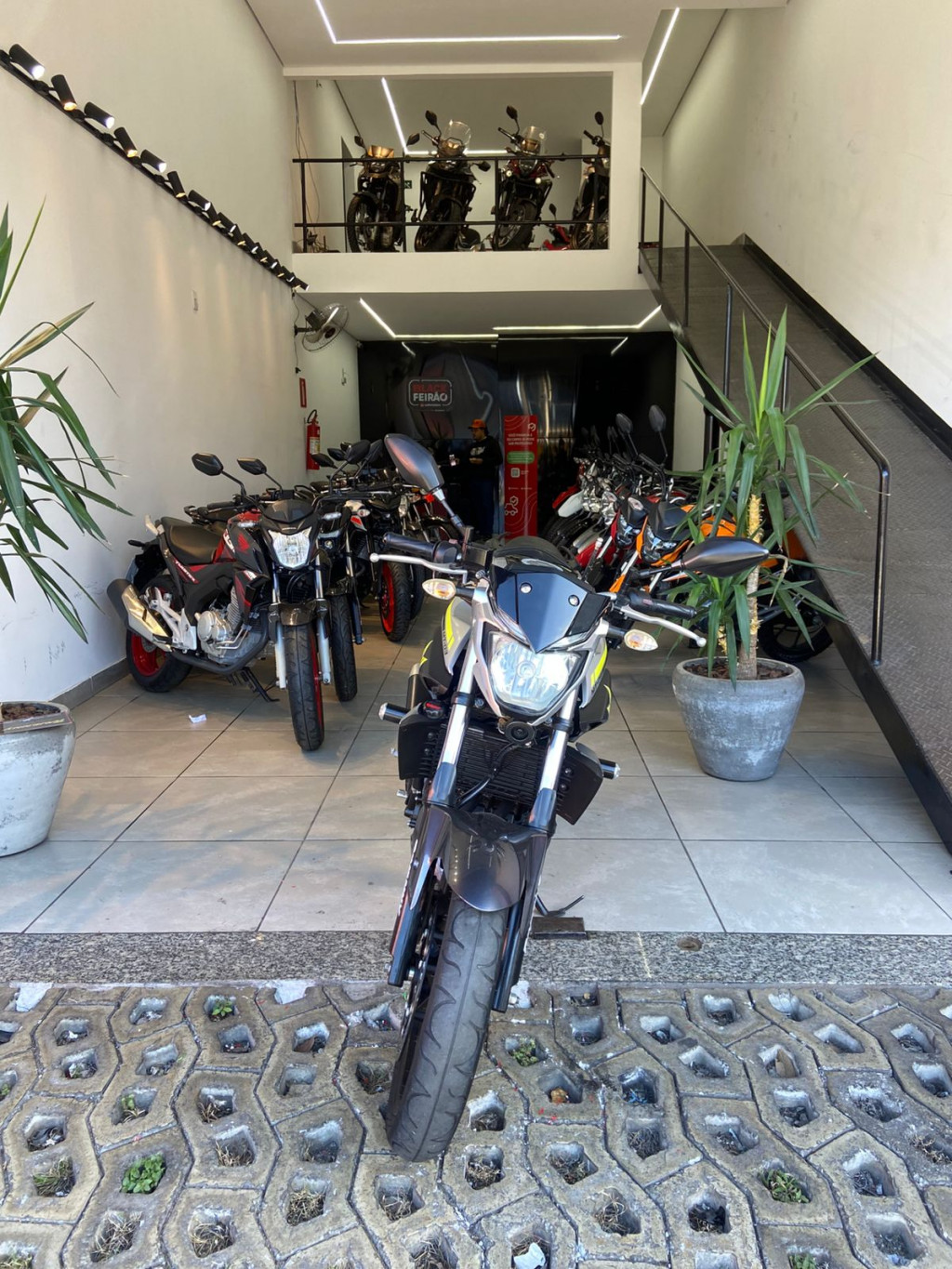 img-gallery
