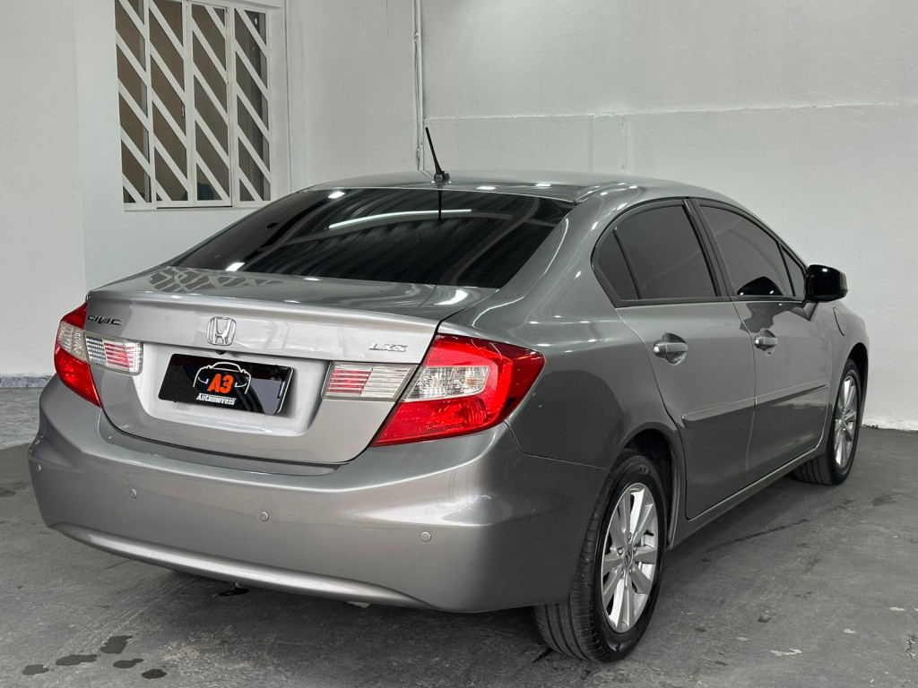 Imagem do veículo HONDA CIVIC 1.8 LXS 16V FLEX 4P MANUAL