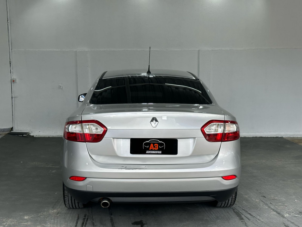 Imagem do veículo RENAULT FLUENCE 2.0 DYNAMIQUE 16V FLEX 4P MANUAL