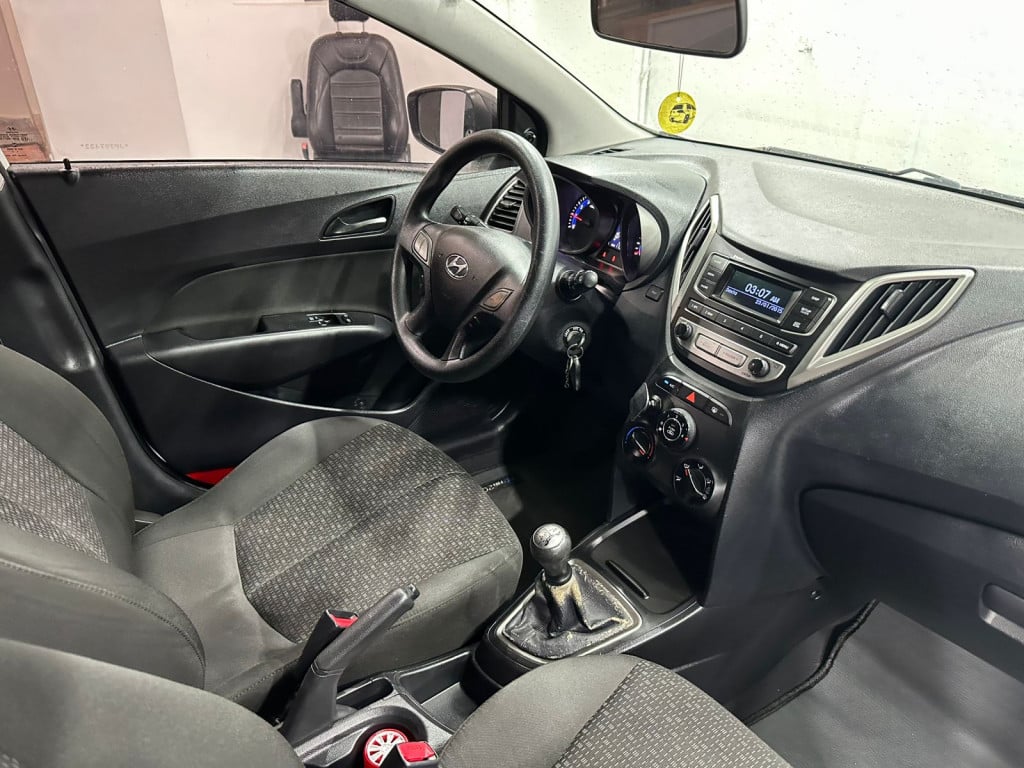 Imagem do veículo HYUNDAI HB20 1.0 COMFORT 12V FLEX 4P MANUAL