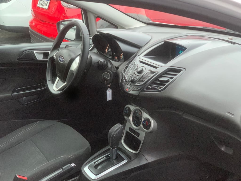 Imagem do veículo FORD FIESTA 1.6 SEL HATCH 16V FLEX 4P POWERSHIFT
