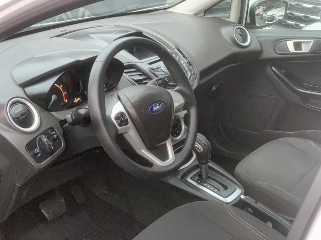 Imagem do veículo FORD FIESTA 1.6 SEL HATCH 16V FLEX 4P POWERSHIFT