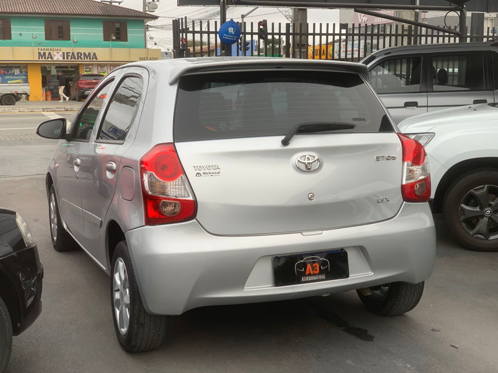 Imagem do veículo TOYOTA ETIOS 1.3 X 16V FLEX 4P MANUAL